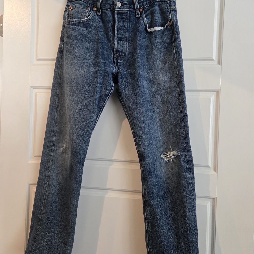 Levi's Distressed Dark Blue Jeans 501 31/30